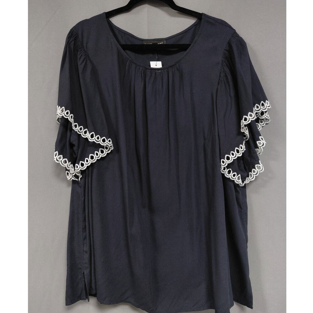 NWT LANE BRYANT Plus Solid Short Sleeve Navy Top with Lace Trim Size 26